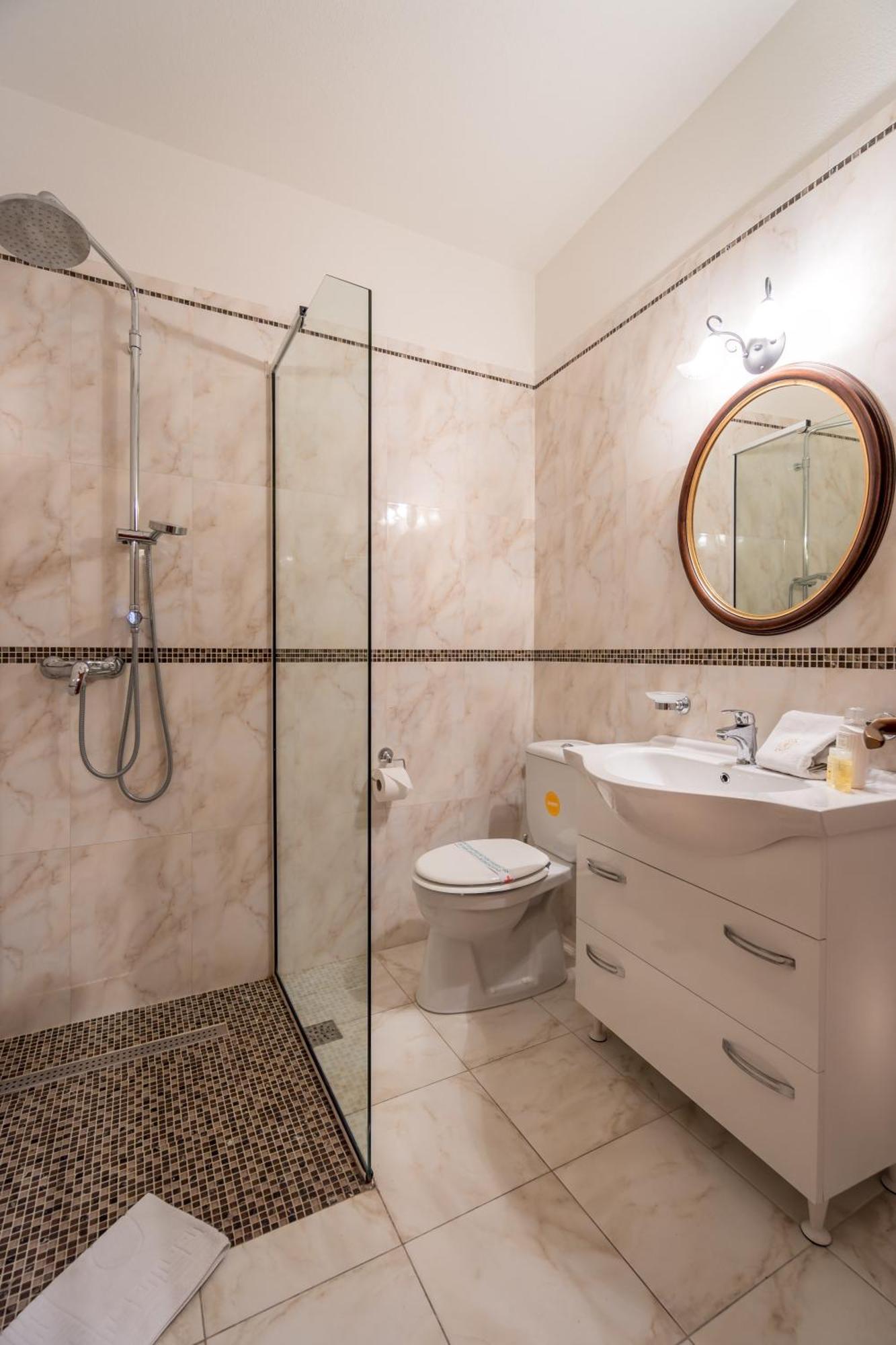 Apartments Leo โกตอร์ ห้อง รูปภาพ