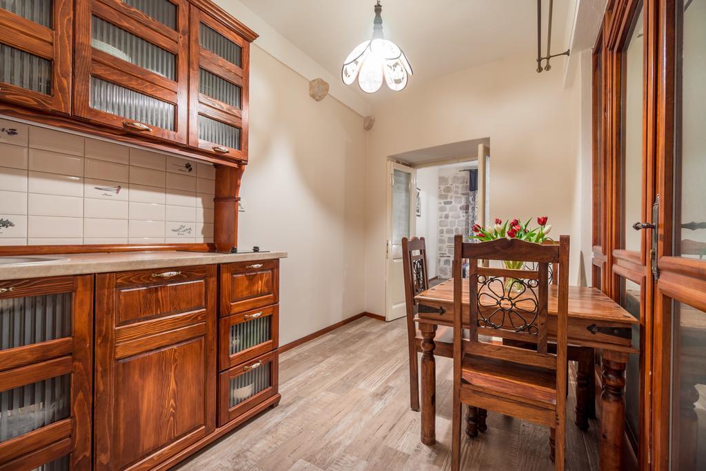 Apartments Leo โกตอร์ ห้อง รูปภาพ